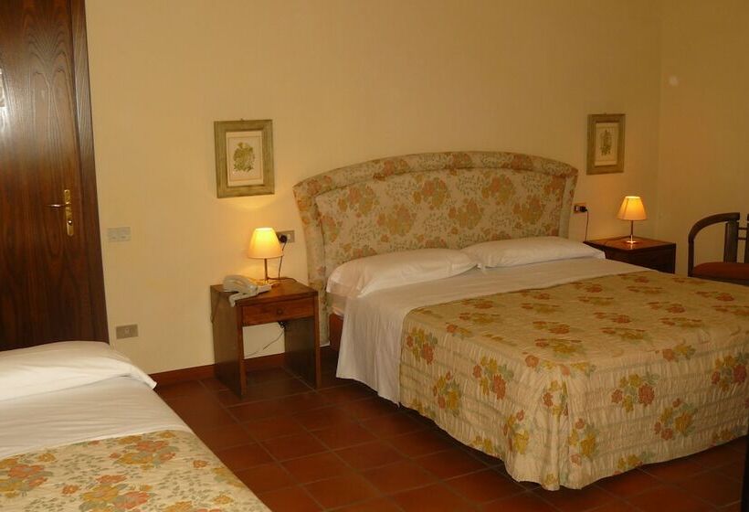 غرفة قياسية ثلاثية, La Rocca