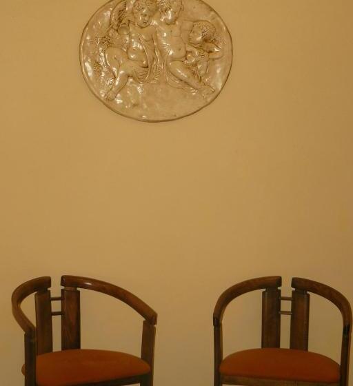 标准三人间, La Rocca