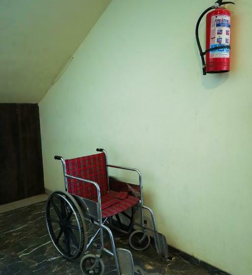 Camera Executive, Sai Bansi