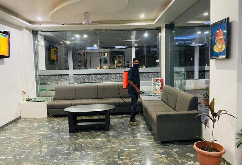 Camera Executive, Sai Bansi