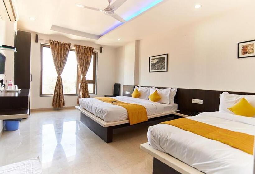 Tripla Executive, Sai Bansi