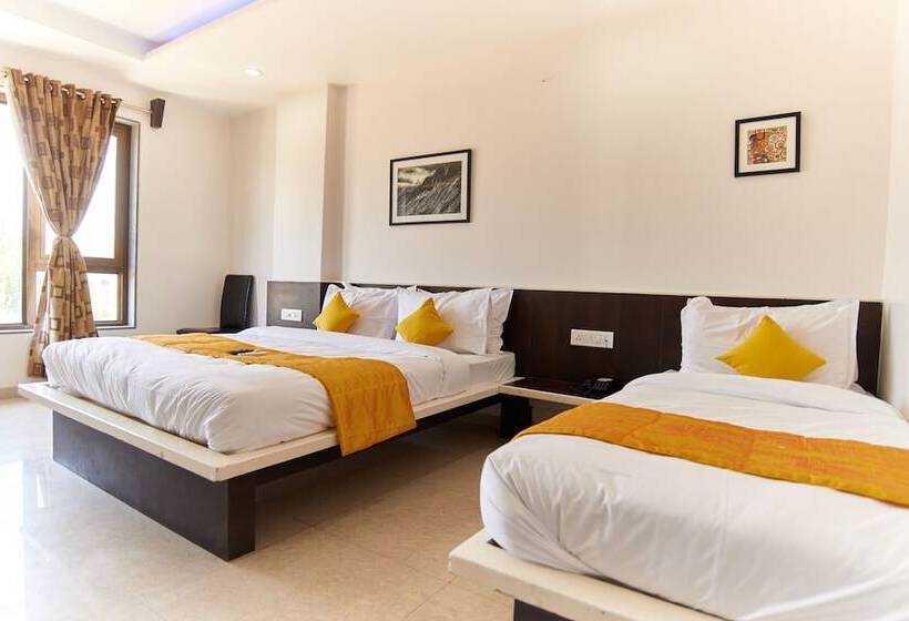 Camera Executive, Sai Bansi