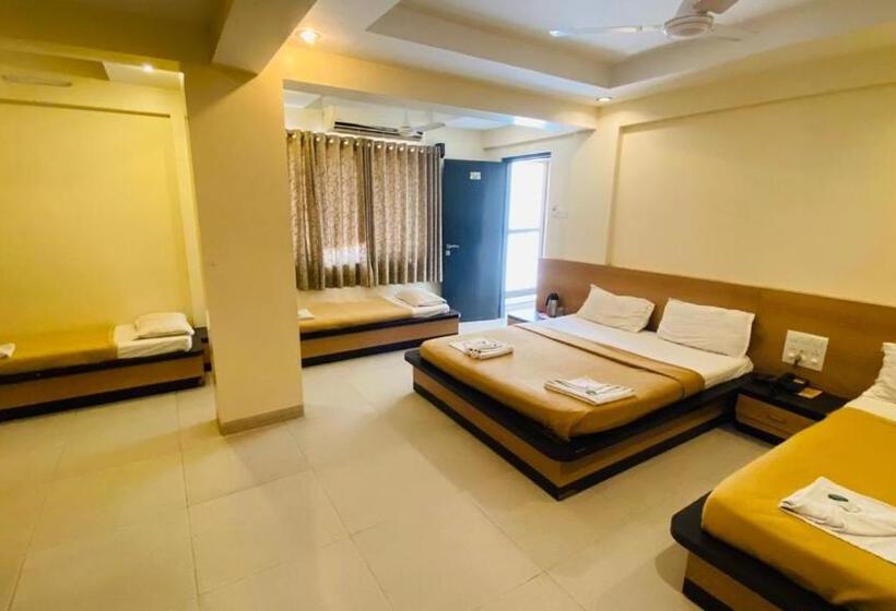 Deluxe Kamer, Sai Gurusthan