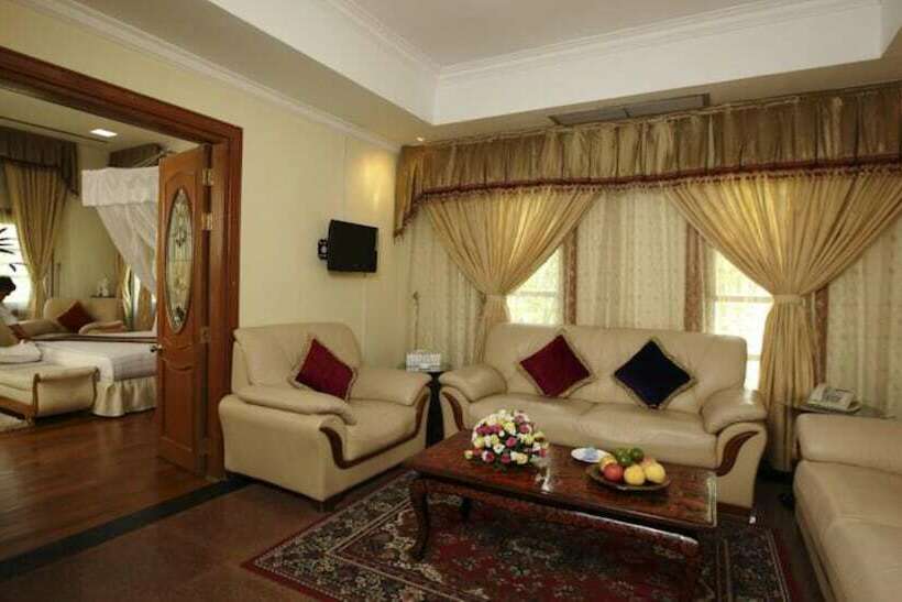 سوییت, The Hotel Myat Taw Win