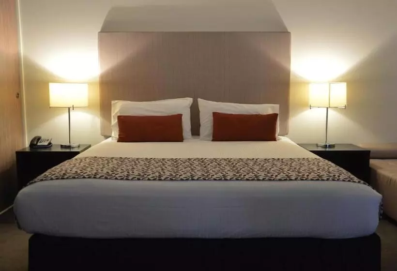 スタンダードスタジオ, Cbd Executive Apartments