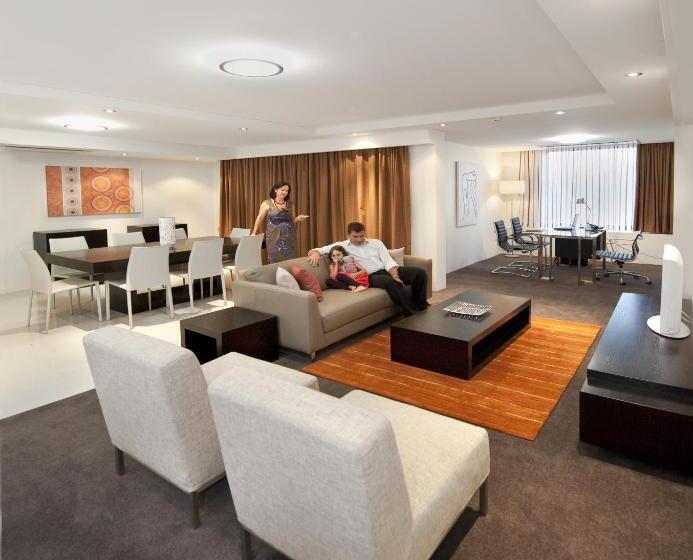 1 Bedroom Penthouse Apartment, Cbd Executive Apartments