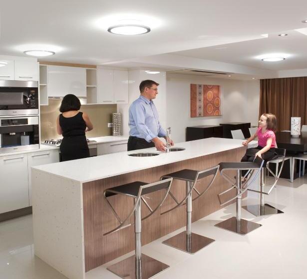 1 Bedroom Penthouse Apartment, Cbd Executive Apartments