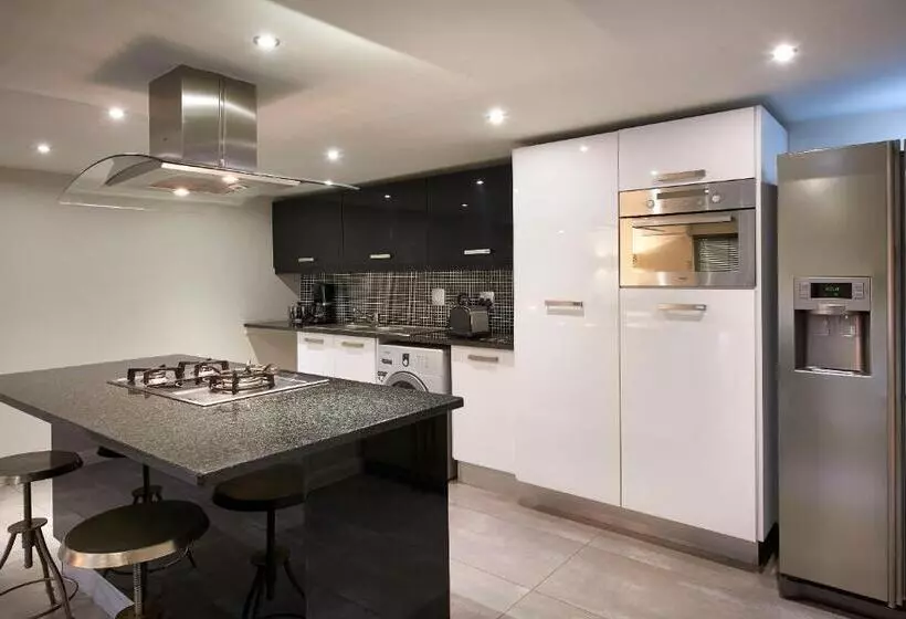 庭の見える１ベッドルームアパートメント, Dynasty Forest Sandown Serviced Apartments & Self Catering