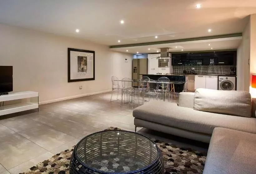 ガーデンビューの２ベッドルームアパート, Dynasty Forest Sandown Serviced Apartments & Self Catering