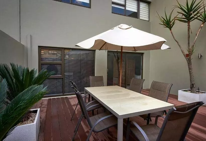 バルコニー付き１ベッドルームアパートメント, Dynasty Forest Sandown Serviced Apartments & Self Catering