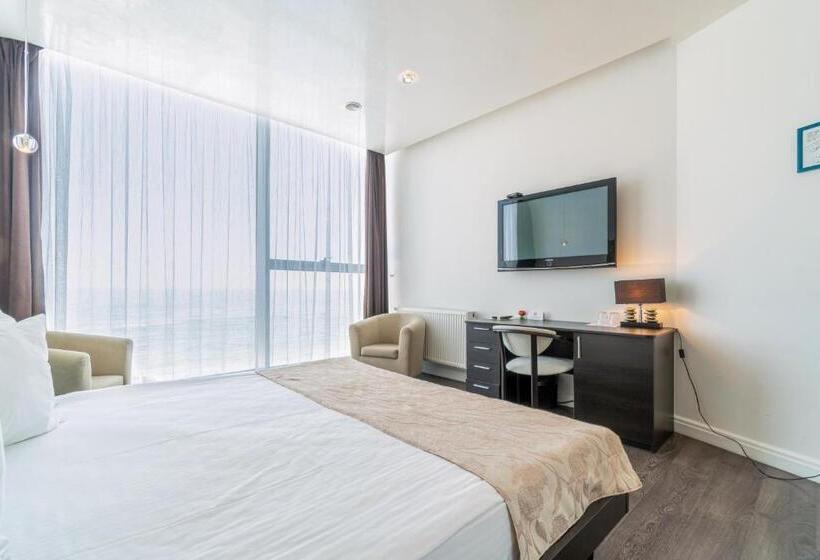 سوییت خانوادگی, Boutique Hotel Portofino