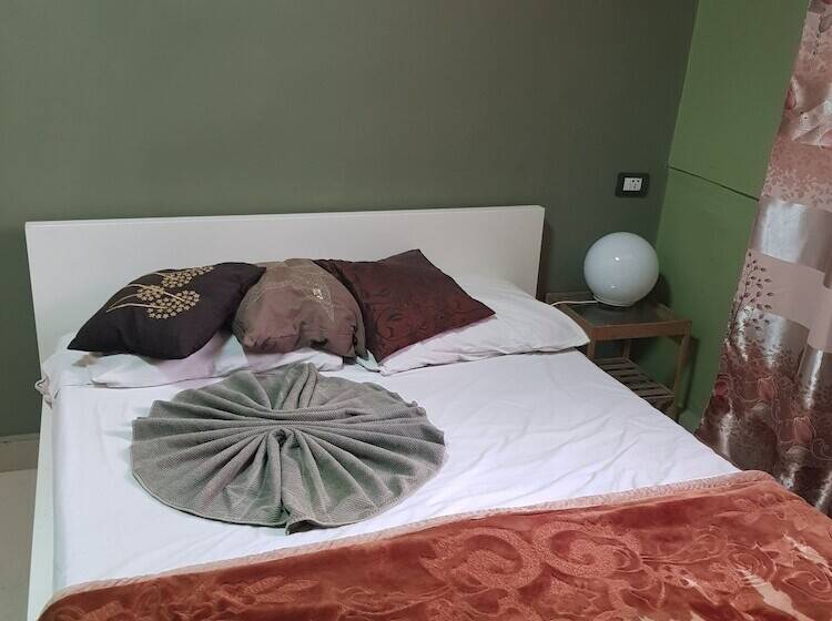 اتاق استاندارد با سرویس بهداشتی مشترک, Downtown Inn