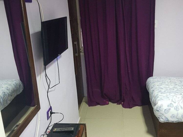 اتاق استاندارد با سرویس بهداشتی مشترک, Downtown Inn