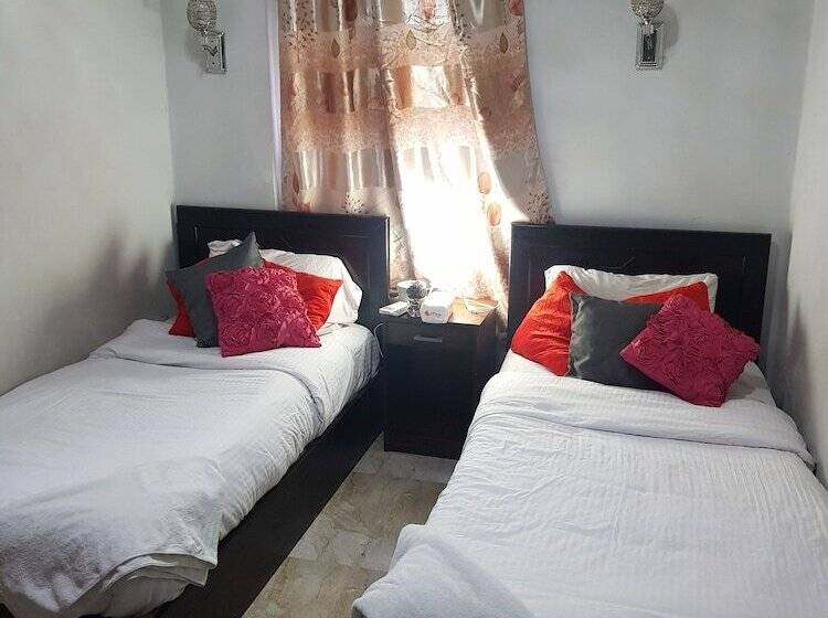 اتاق استاندارد, Downtown Inn