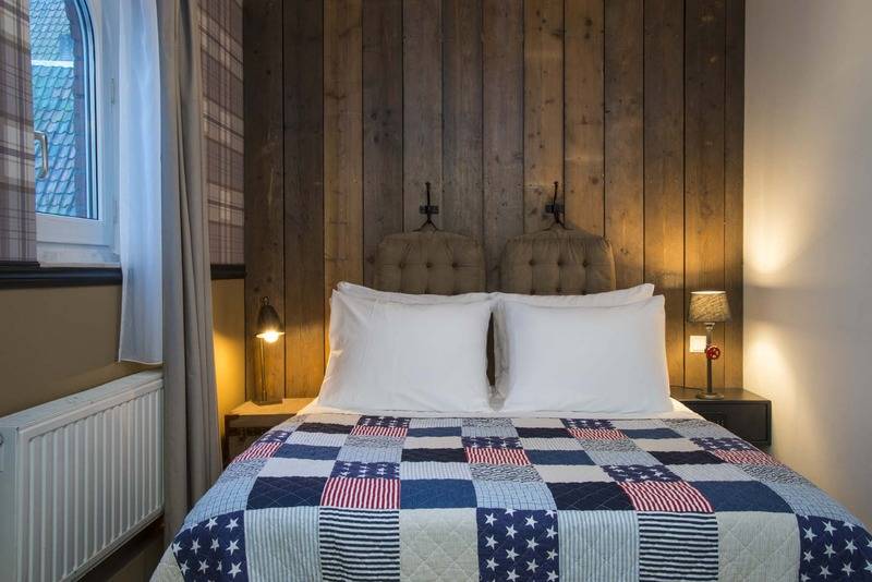 اتاق استاندارد, Downtown Inn