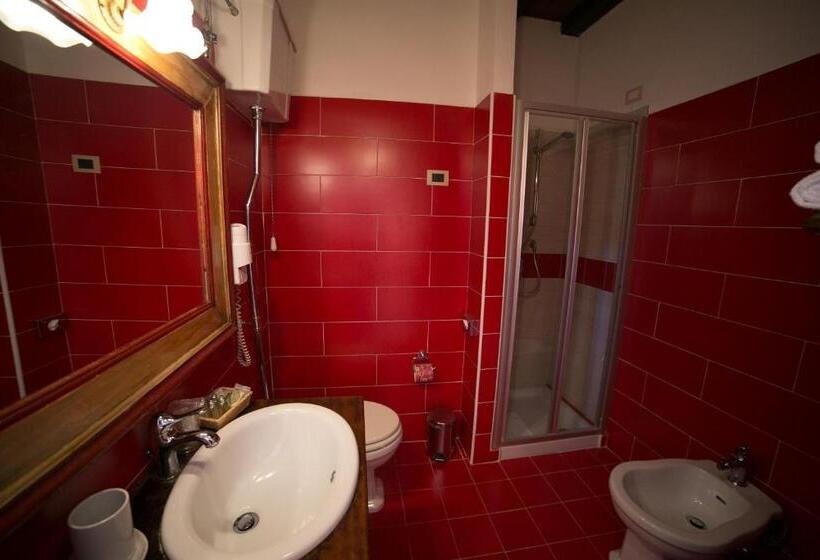 חדר סטנדרט, Henry's House