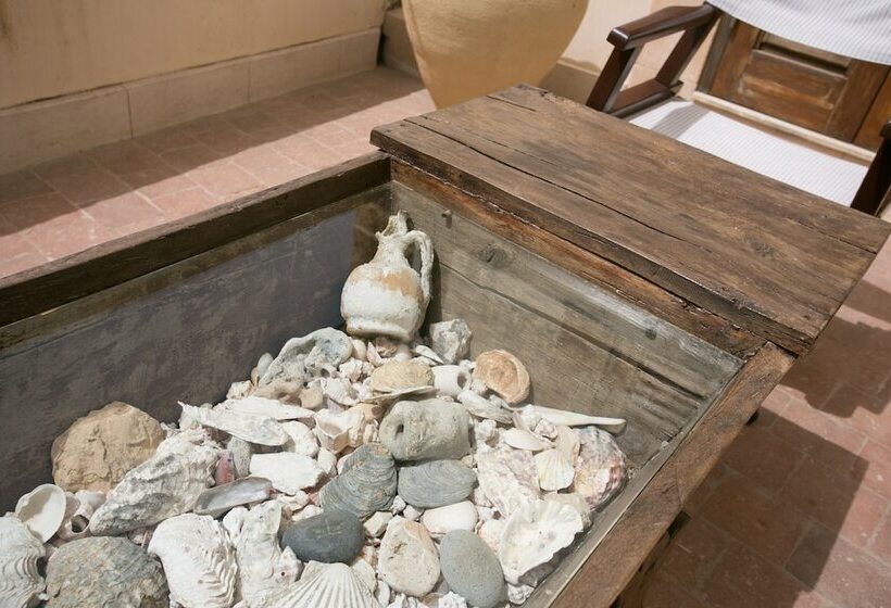 סוויטת ג'וניור נוף לים, Henry's House