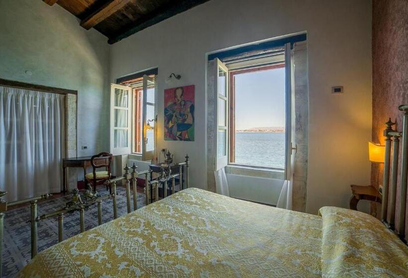 סוויטת ג'וניור נוף לים, Henry's House