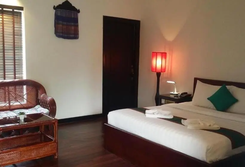 اتاق استاندارد با چشم‌انداز استخر, Vimean Sovannaphoum Resort