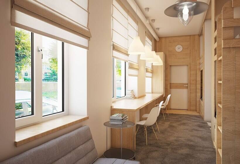 ルームシェアのワンベッド, Koikago Hostel