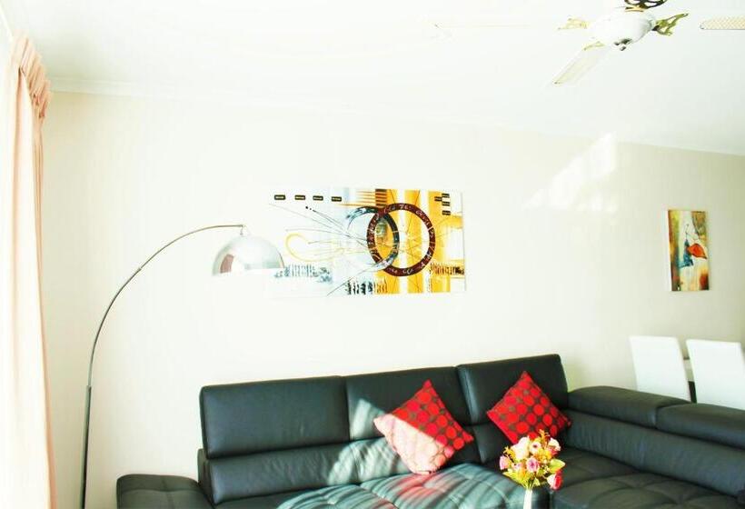 דירת שלושה חדרים, Panorama Jindabyne