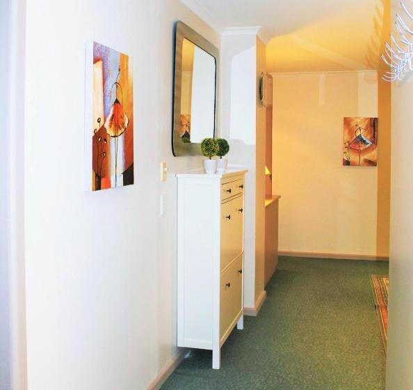 דירת שלושה חדרים, Panorama Jindabyne