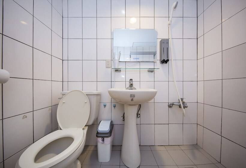 اتاق سوپریور, Mr. Lobster’s Secret Den Design Hostel