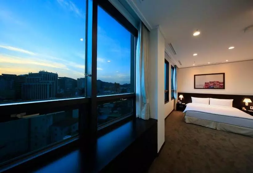 4ベッドルームアパートメント, Orakai Insadong Suites