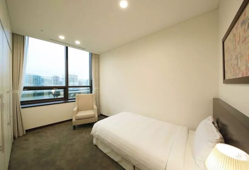 プレミアム2ベッドルームアパート, Orakai Insadong Suites