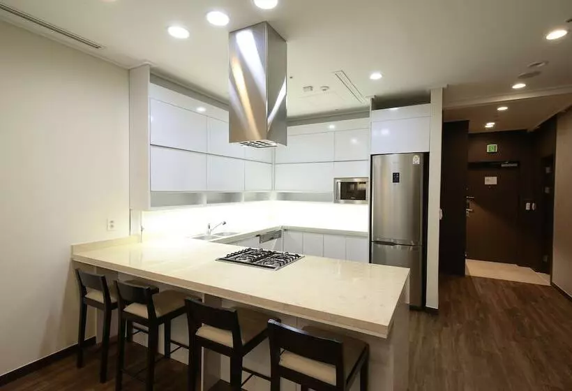 プレミアム2ベッドルームアパート, Orakai Insadong Suites