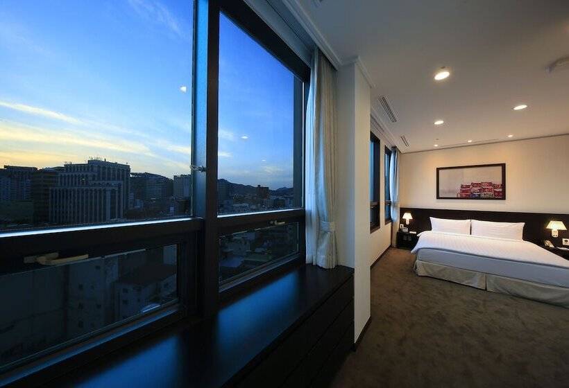 Apartament 4 Dormitoare, Orakai Insadong Suites