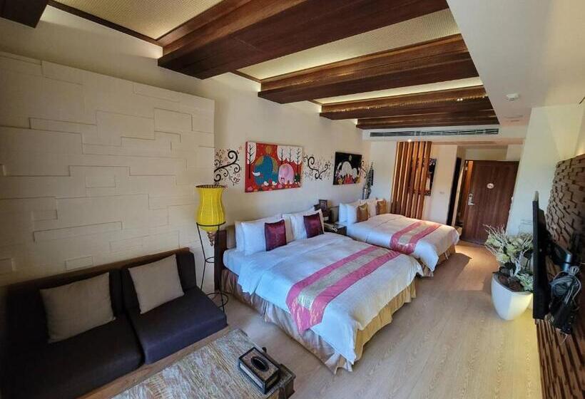 اتاق استاندارد چهارنفره با بالکن, A&l Inn