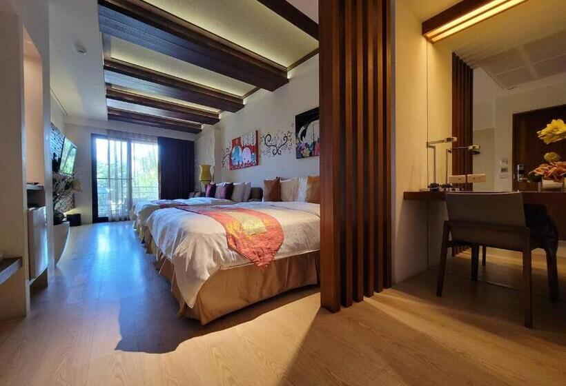 اتاق استاندارد چهارنفره با بالکن, A&l Inn