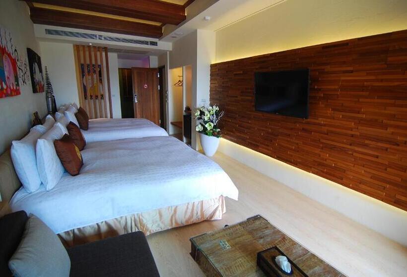 اتاق استاندارد چهارنفره با بالکن, A&l Inn