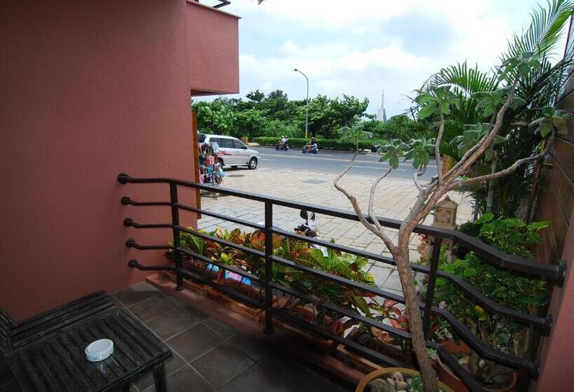 اتاق استاندارد چهارنفره با بالکن, A&l Inn