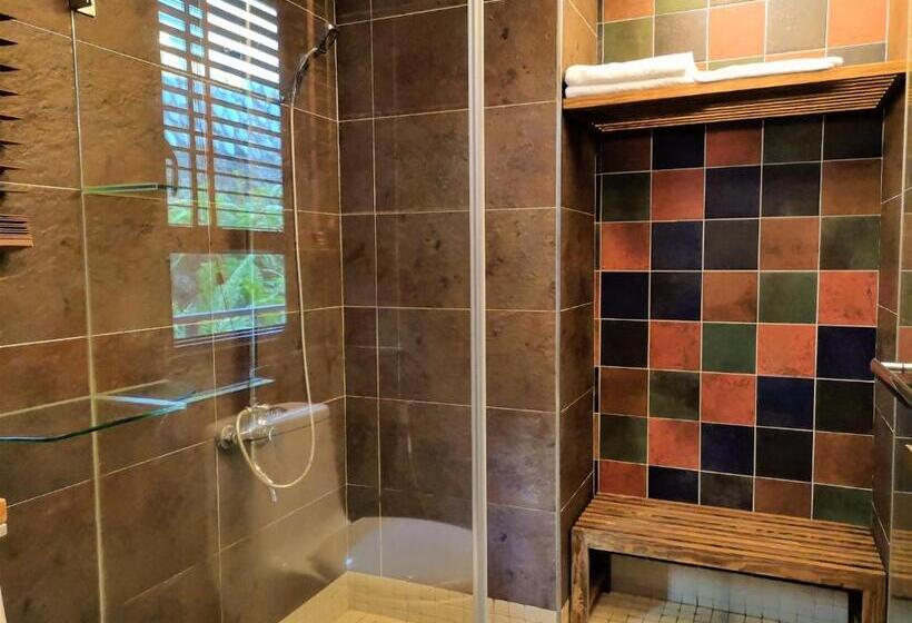 اتاق استاندارد با بالکن, A&l Inn