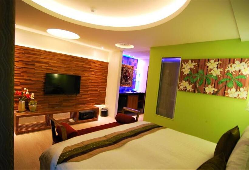 اتاق استاندارد با بالکن و چشم‌انداز دریا, A&l Inn