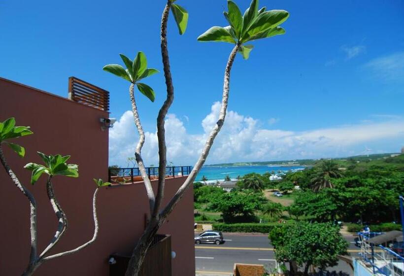 اتاق لوکس با بالکن, A&l Inn