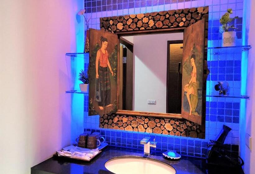 اتاق استاندارد چهارنفره با بالکن, A&l Inn