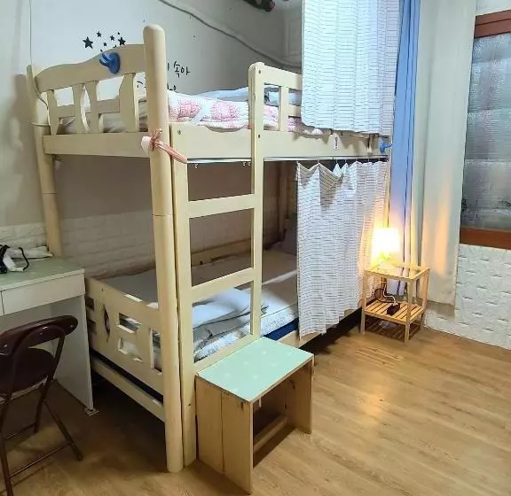 Standard-huone Jaettu Kylpyhuone, Apple Tree Guesthouse