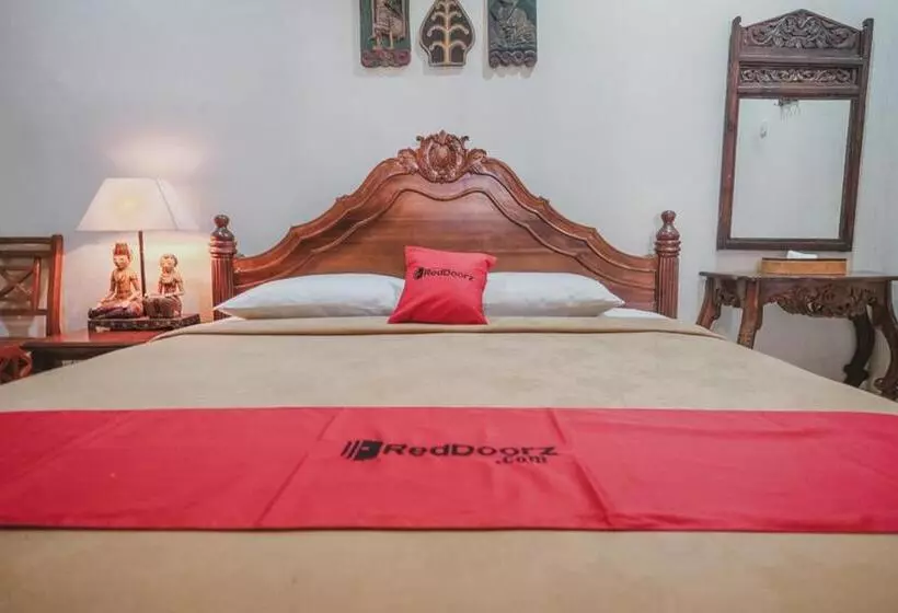 Economy-huone, Reddoorz Near Galeria Mall 2