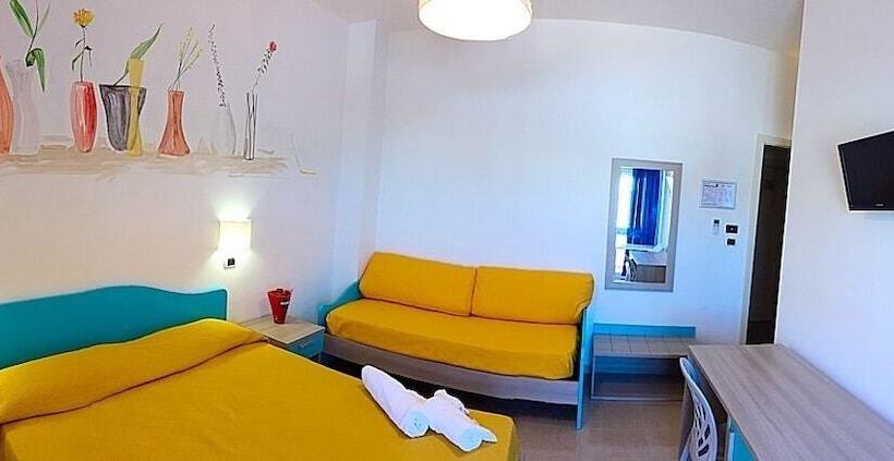 Triple Room Sea View, Albatros