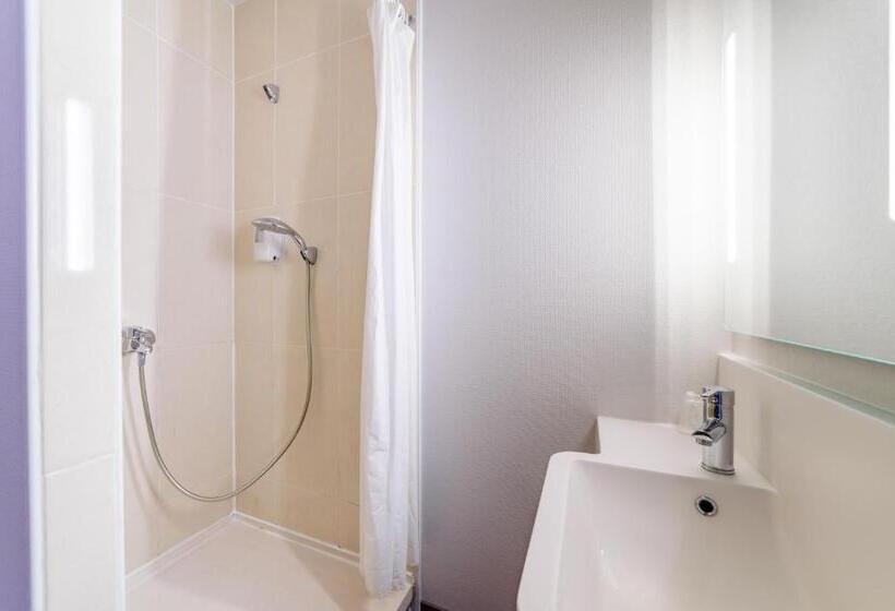Четырехместный Номер Стандарт, B&b Hotel Besançon Chateaufarine
