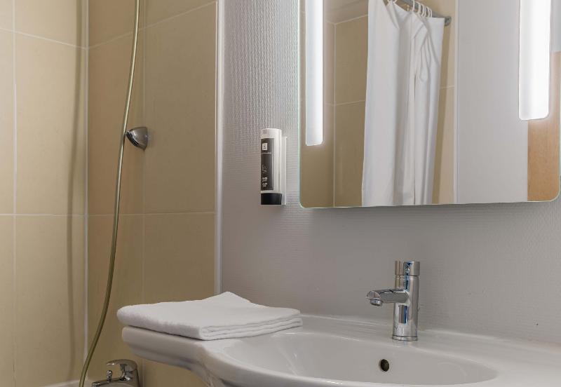 スタンダード４人部屋, B&b Hotel Besançon Chateaufarine