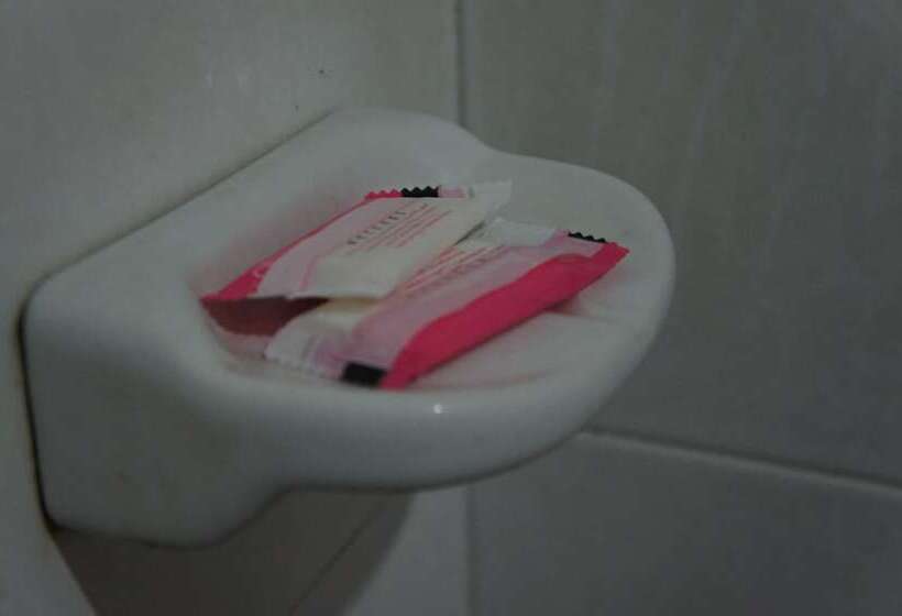 اتاق استاندارد, Chaleunehoung