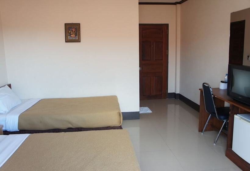 اتاق استاندارد سه نفره, Chaleunehoung