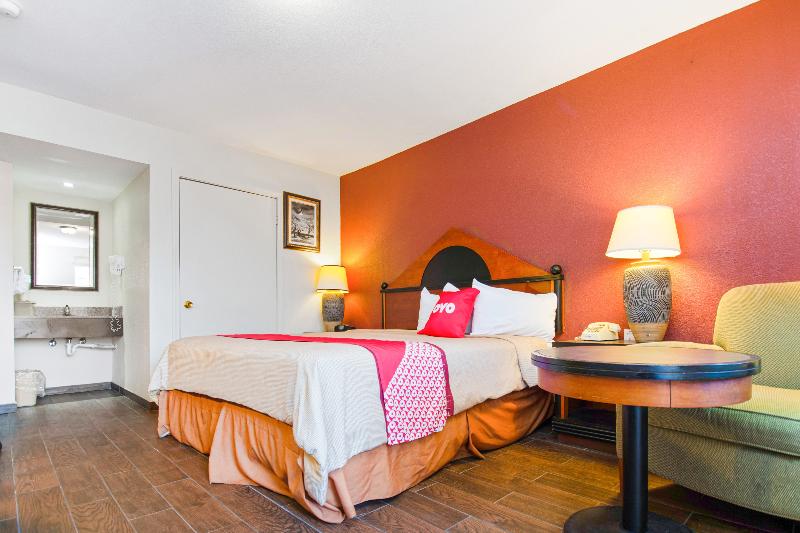 带大床的标准间, Deluxe Inn Blytheville