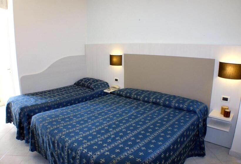 Номер Стандарт Трехместный, Europa Park