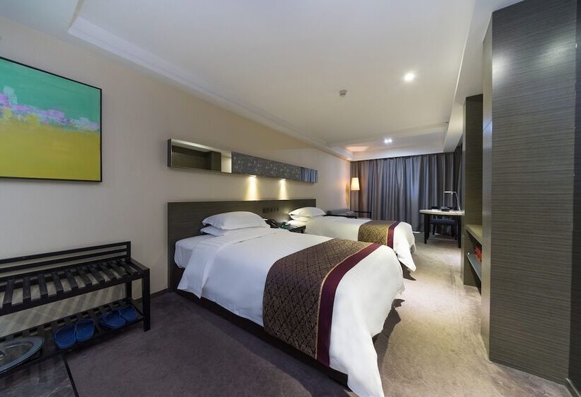 Quarto Estandar, La Quay