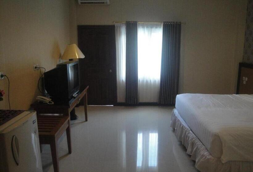 غرفة ديلوكس, Sylvia Hotel Maumere